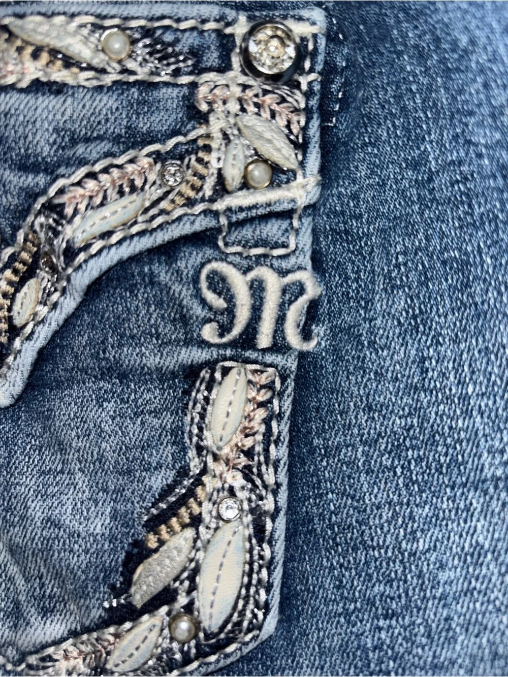 Miss Me Curvy Ankle Skinny Jeans Women’s Size 29x27 Distressed Rhinestone Pearls - Picture 8 of 16